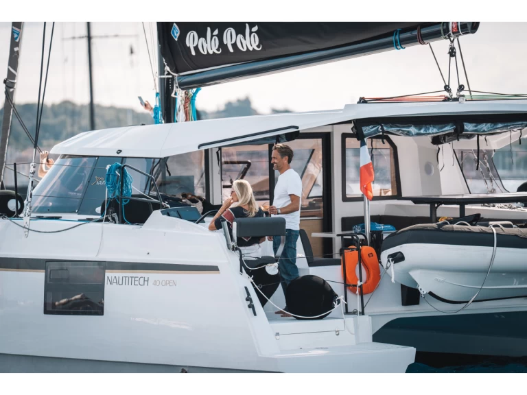Verhuur Catamaran in Port Grimaud - Nautitech Nautitech 40 Open 