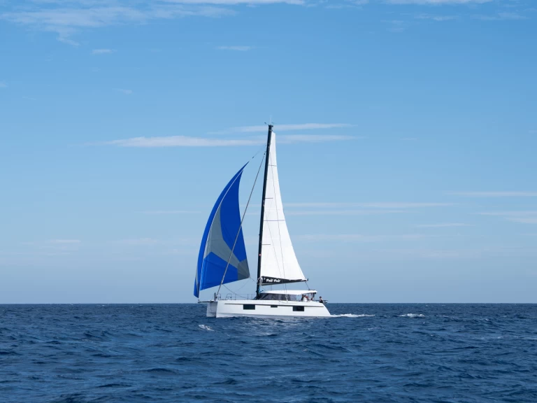 Huur Catamaran met of zonder schipper Nautitech in Port Grimaud