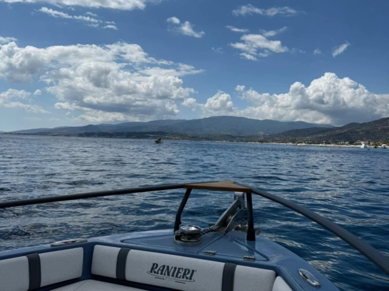 Bootverhuur Lignano Sabbiadoro goedkoop Regal 1900 RS