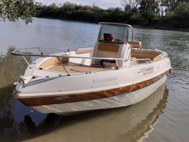 Huur een yacht & co voyage 18 in Venetië (stad)