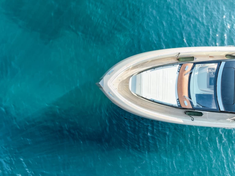 Motorboot te huur in Port Pierre Canto voor de beste prijs