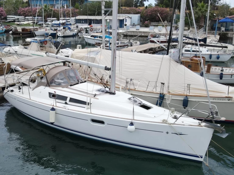 Huur een Jeanneau Sun Odyssey 36i in Lávrio