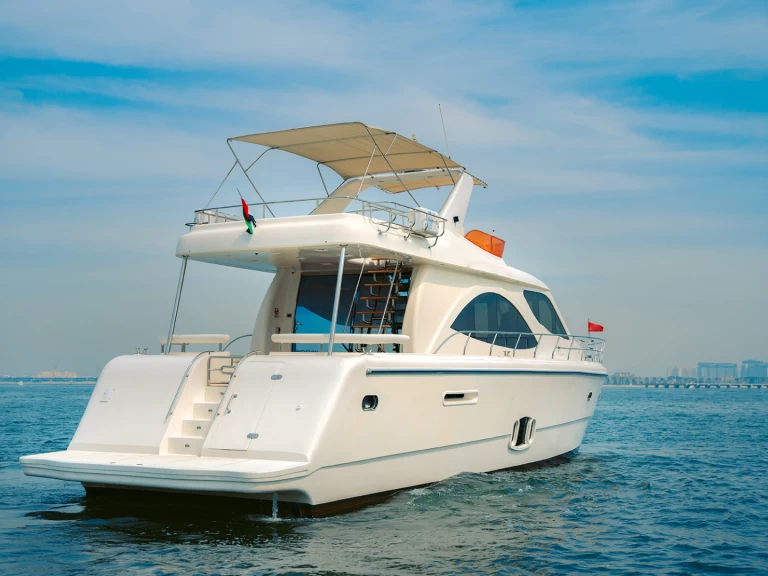 Azimut X1 te huur van particulier of professional in Dubaï harbour