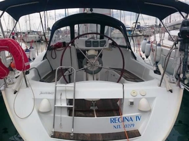 Huur een Jeanneau Sun Odyssey 32i in Lávrio