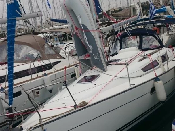 Bootverhuur Lávrio goedkoop Sun Odyssey 32i