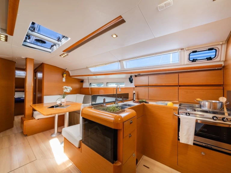 Verhuur Zeilboot Jeanneau met vaarbewijs