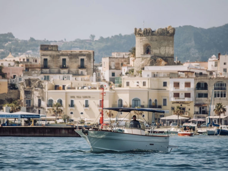 Bootverhuur Forio goedkoop Gozzo 780