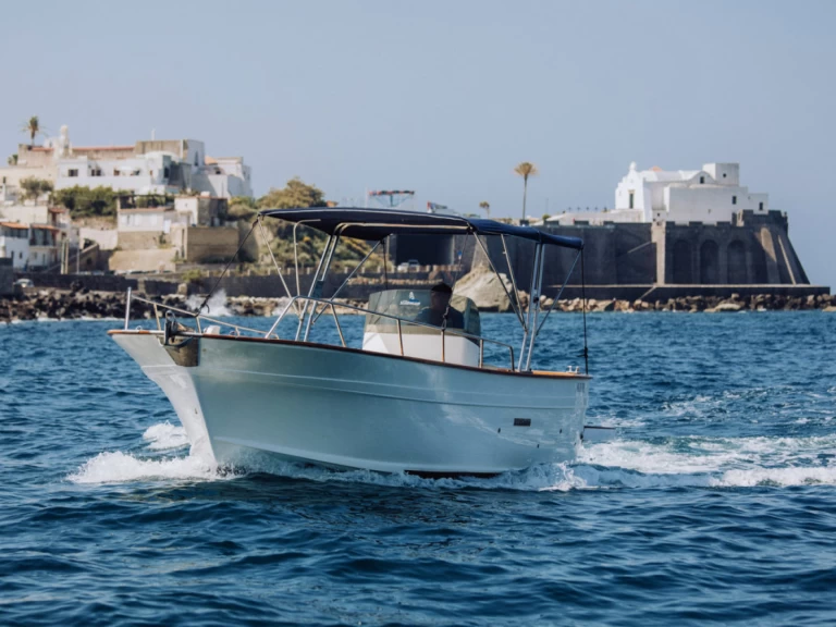 Verhuur Motorboot in Forio - O.P Nautica Gozzo 780