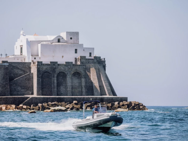 Bootverhuur Sacs 750 in Forio via SamBoat