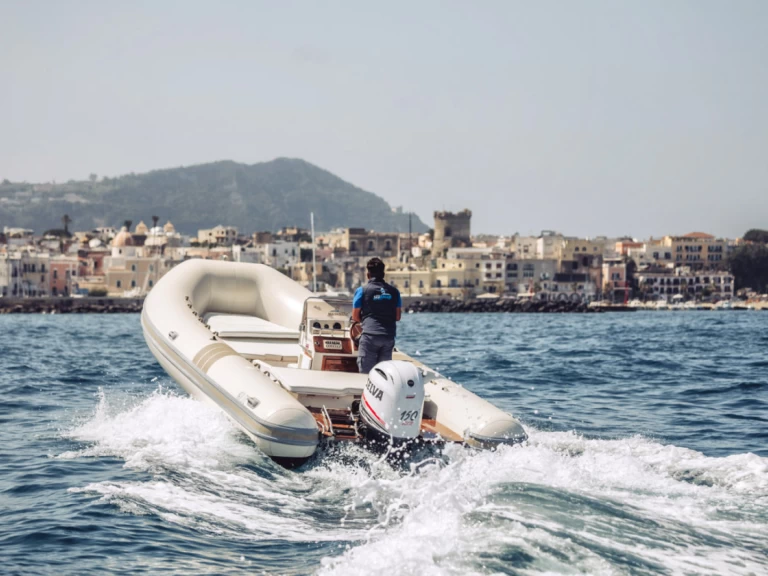 RIB te huur in Forio voor de beste prijs