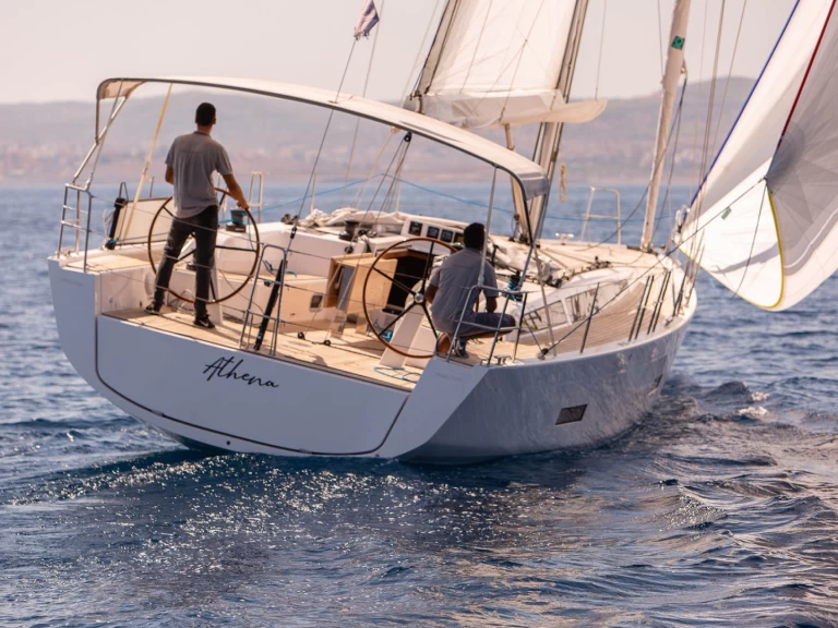 Zeilboot te huur in Lávrio voor de beste prijs