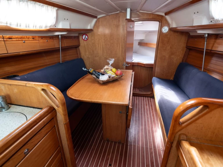 Bootverhuur Bavaria Bavaria 30 Cruiser in Pálairos via SamBoat