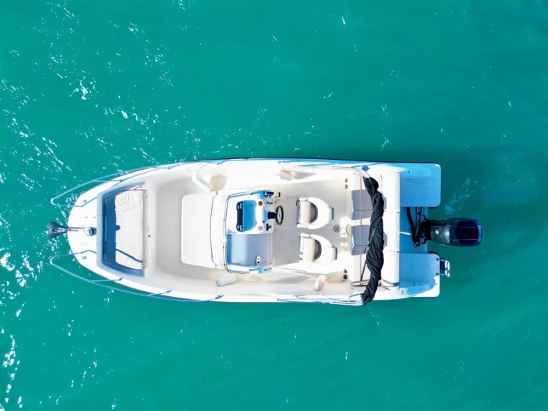 Verhuur Motorboot Quicksilver met vaarbewijs