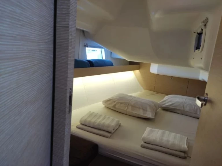 Jachthuur in Baška Voda - Elan Impression 40 via SamBoat