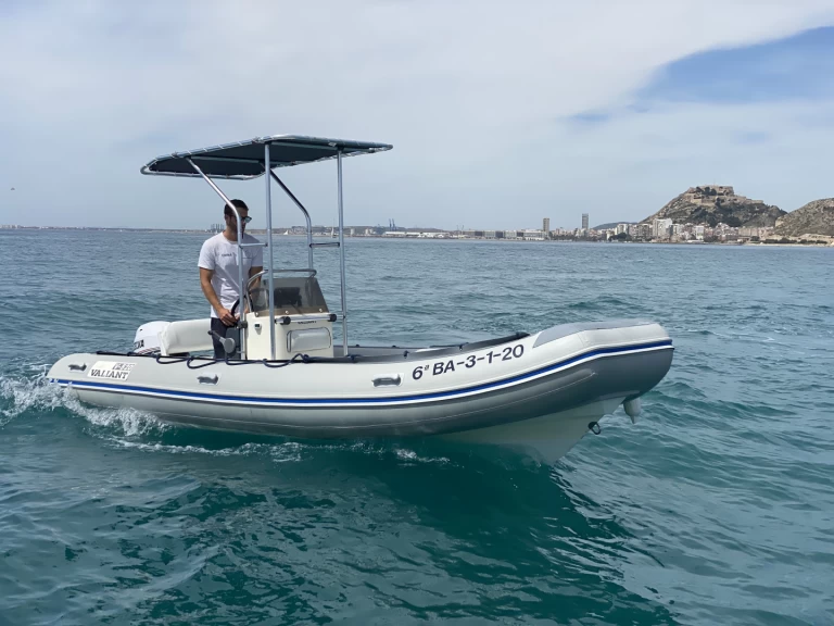 Bootverhuur Valiant DR 520 in Calp / Calpe via SamBoat