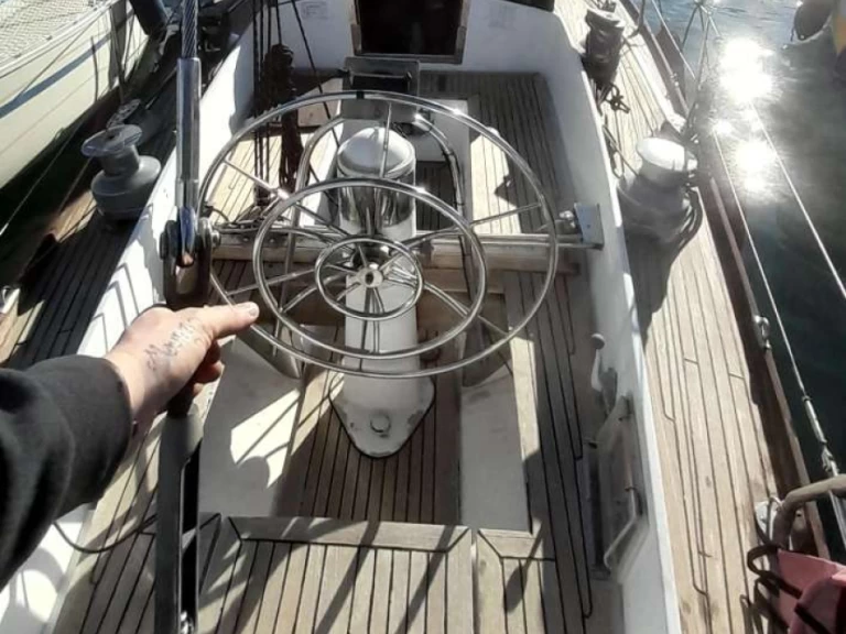 Bootverhuur Genova goedkoop 43 race