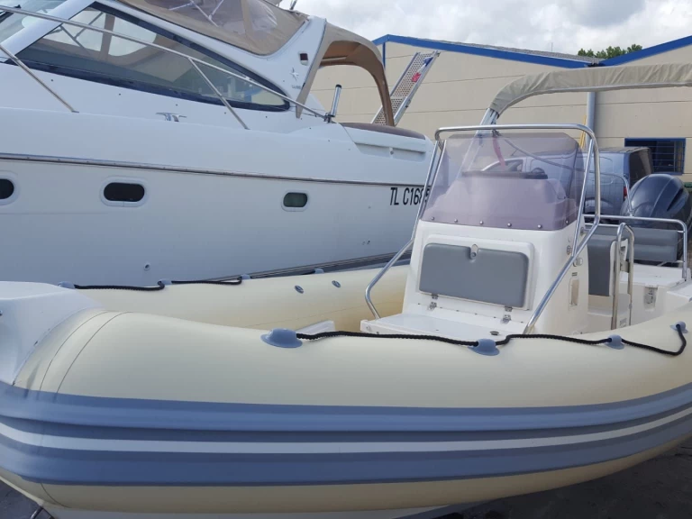 Huur een Joker Boat JOKER 23 in Hyères