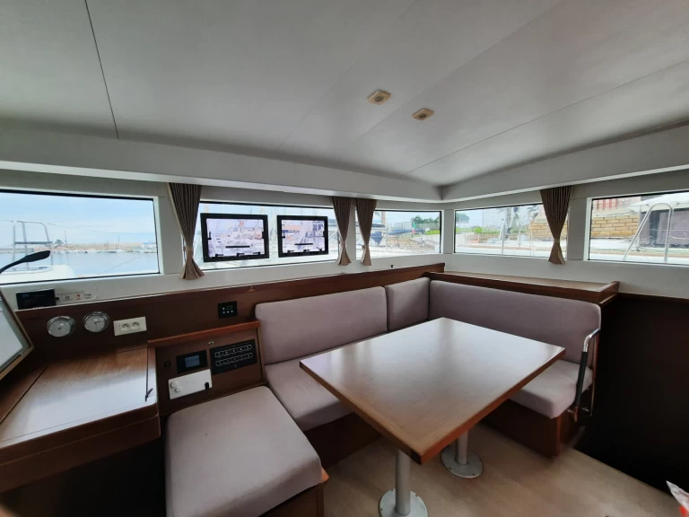 Huur Catamaran met of zonder schipper Lagoon in Furnari