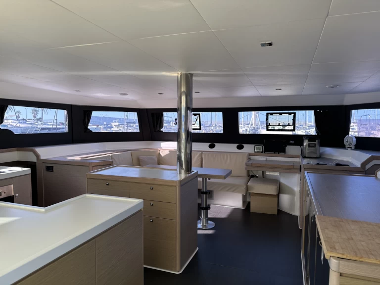 Huur een Dufour Dufour 48 Cat[G] in Furnari