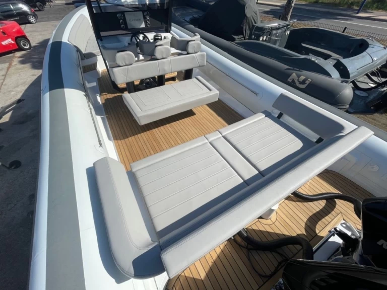 Huur een Novamarine RH 1000 in Hyères