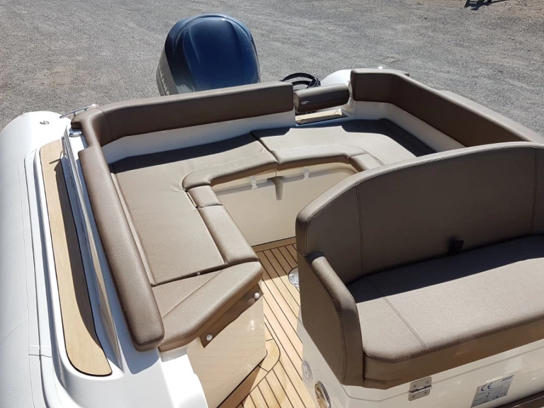 Bootverhuur Joker Boat Clubman 24 in Hyères via SamBoat