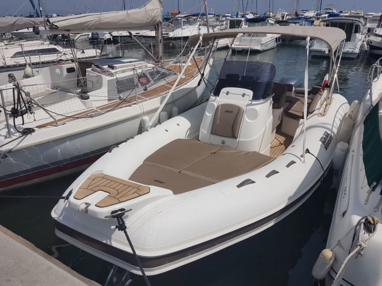 Verhuur RIB Joker Boat met vaarbewijs