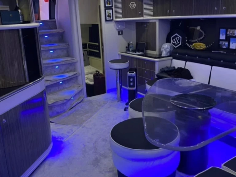 Sunseeker Predator 63 te huur van particulier of professional in Saint-Tropez