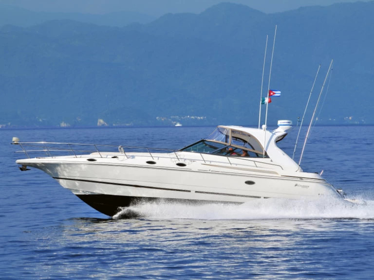 Huur een Cruisers 44 in Cruz de Huanacaxtle