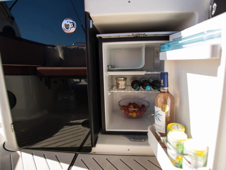 Huur een Zodiac Medline 9 in Propriano