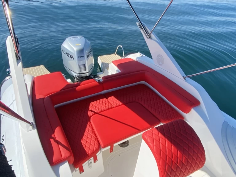 Verhuur RIB Master met vaarbewijs