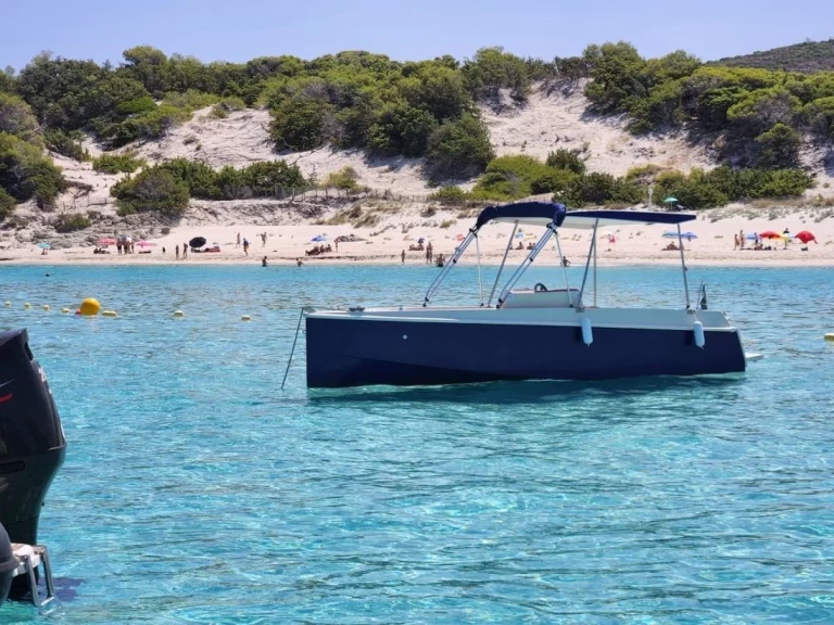 Huur een ALIZE ELECTRONIQUE LAGON 55 ELECTRIQUE in Porto-Vecchio