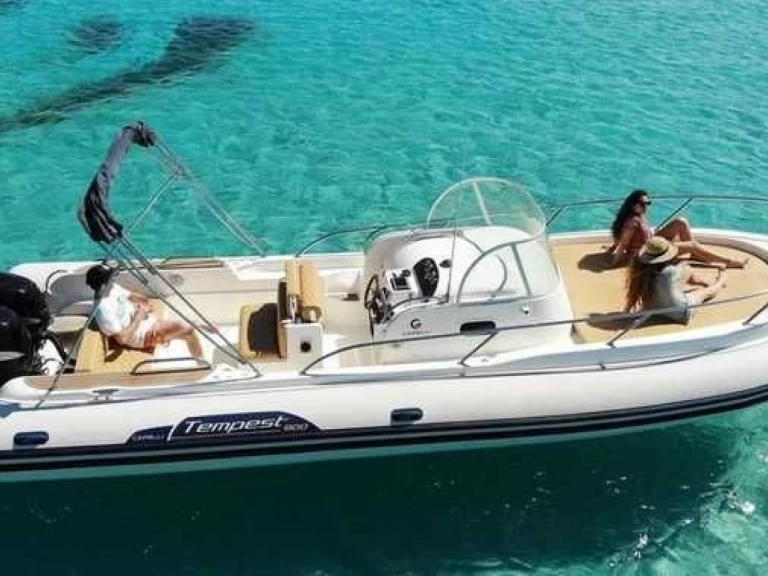 Bootverhuur Capelli CAPELLI 900 TEMPEST in Porto-Vecchio via SamBoat