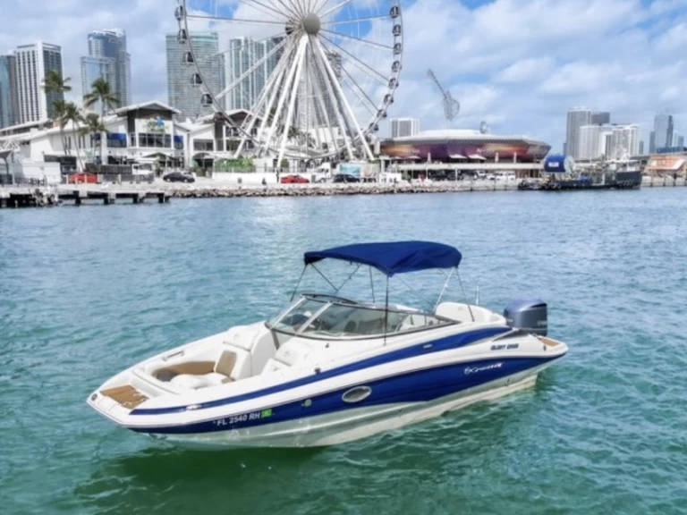 Huur Motorboot met of zonder schipper Crownline in Miami Beach