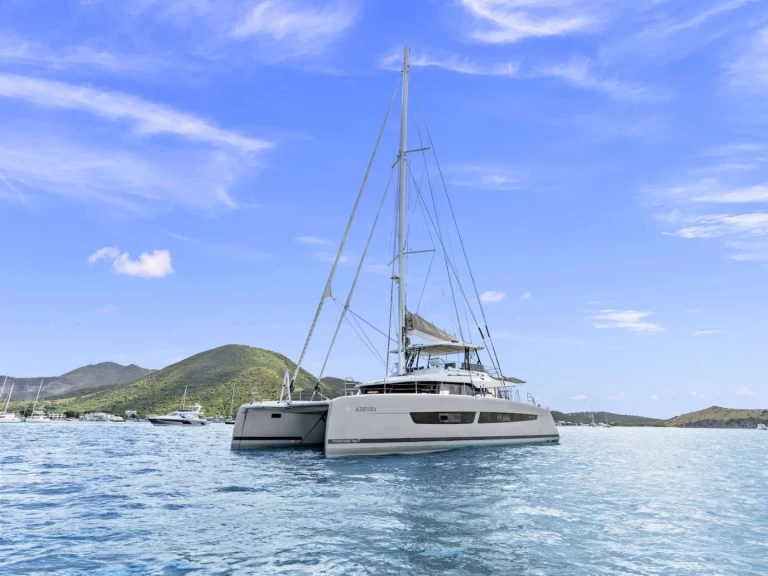 Fountaine Pajot ADEONA te huur van particulier of professional in Saint Vincent en de Grenadines