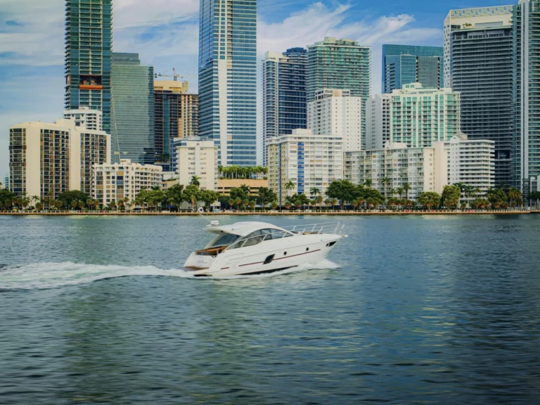 Huur Jacht met of zonder schipper Bénéteau in Rickenbacker Marina