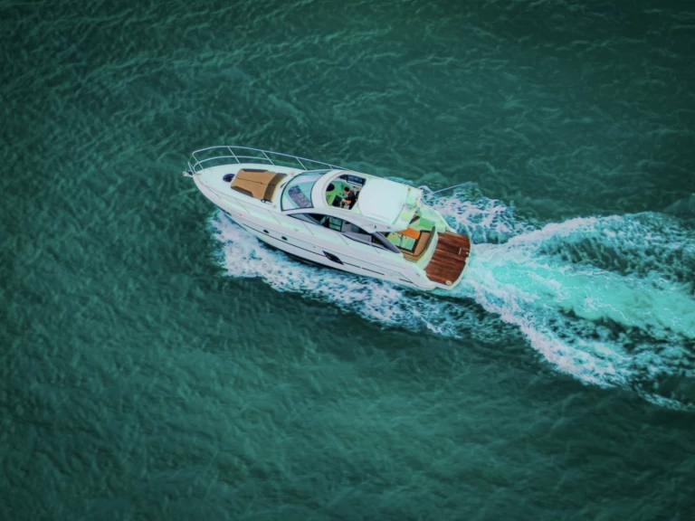 Verhuur Jacht Bénéteau met vaarbewijs