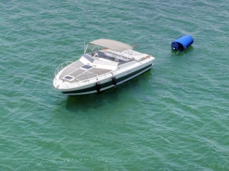 Sirena 42  te huur van particulier of professional in Miami Beach