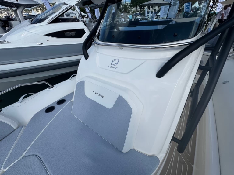 Zodiac Medline 9 te huur van particulier of professional in Propriano