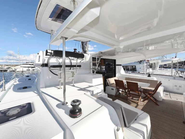 Catamaran te huur in Murter-Kornati voor de beste prijs