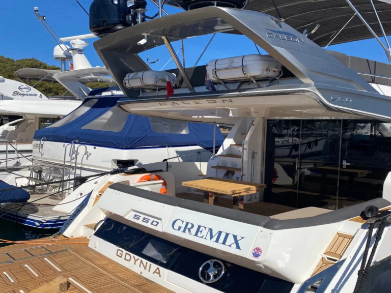 Jachthuur in Šibenik - Galeon Galeon 550 Fly via SamBoat