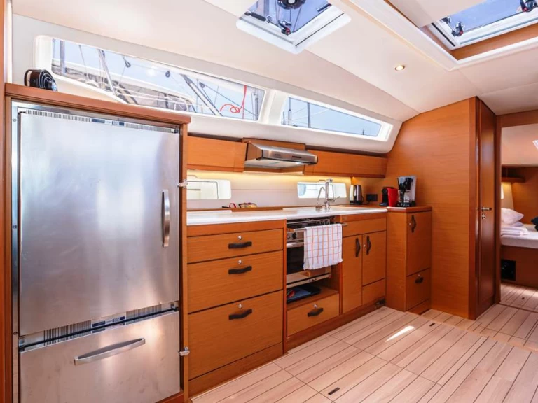 Bootverhuur Néa Péramos goedkoop Jeanneau 54