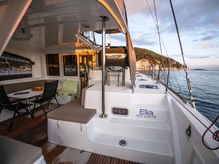 Verhuur Catamaran Lagoon met vaarbewijs