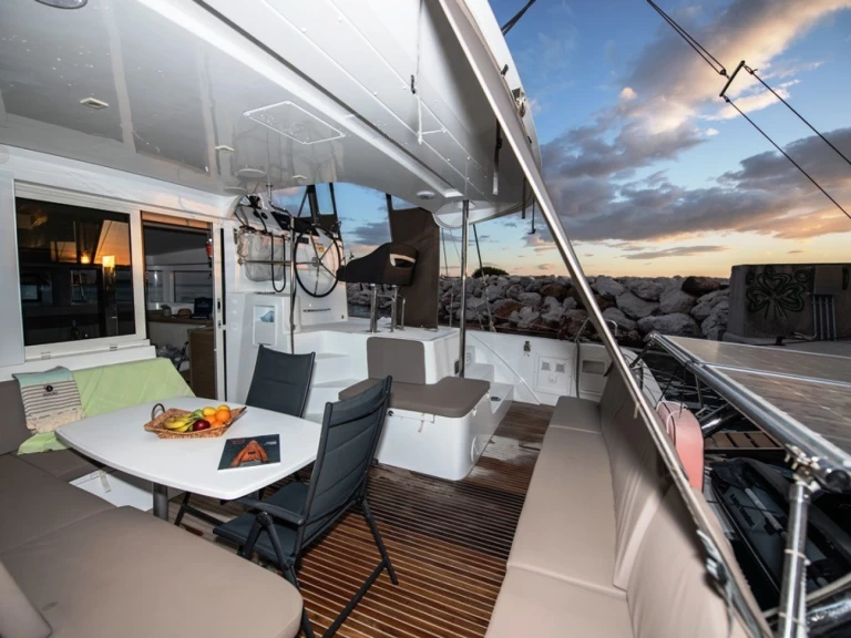 Lagoon Lagoon 40 te huur van particulier of professional in Neo Klima
