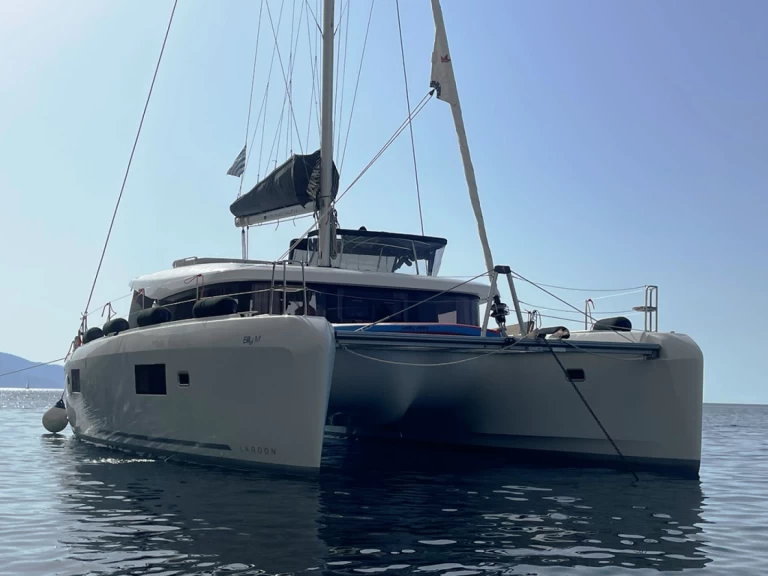 Verhuur Catamaran Lagoon met vaarbewijs