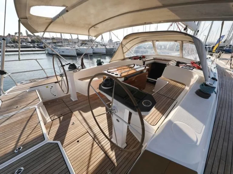 Bootverhuur Bavaria Cruiser 56 in Primošten via SamBoat