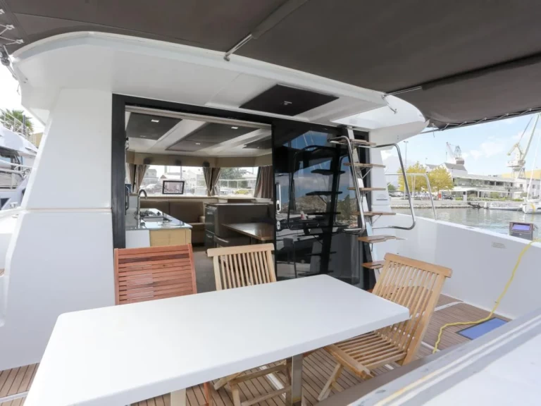 Bootverhuur Fountaine Pajot Fountaine Pajot MY 37 in Primošten via SamBoat