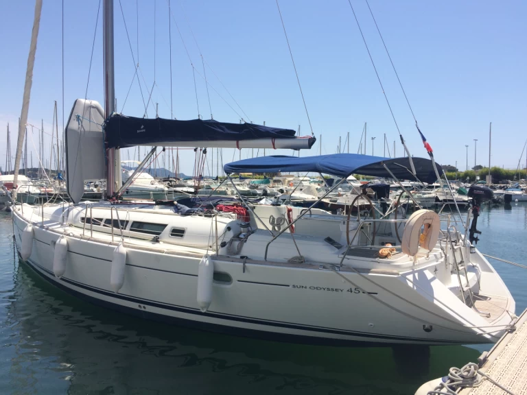 Verhuur Zeilboot in Toulon - Jeanneau Sun Odyssey 45