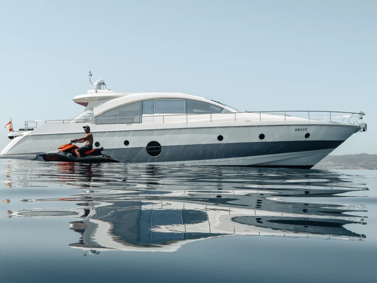 Huur een Aicon Aicon 72 SL in Palma de Mallorca