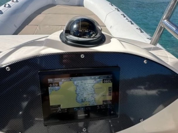 Verhuur Motorboot in Poltu Quatu -  Capelli 900 Sun 250 HP