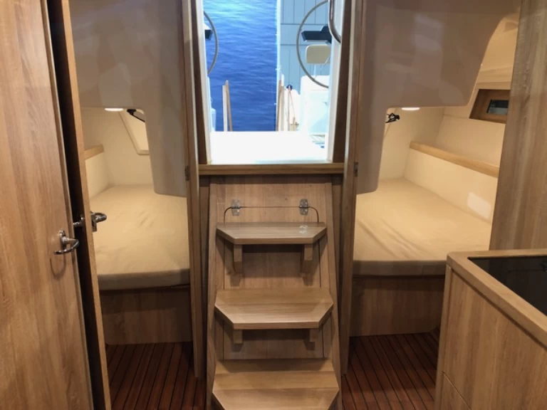 Zeilboot te huur in Poltu Quatu voor de beste prijs